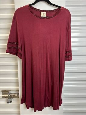 Daisy Rae Wine Red Polka Trim Short Sleeve Tunic